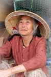 Femme au marché de Ninh Binh , Vietnam