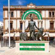 Plaza del Socorro, Hercule et les lions - Ronda