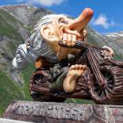 Création sur la route des Trolls, Norvège