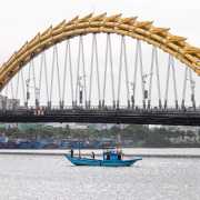 Partie du pont du dragon, Da Nang, Vietnam 2020