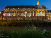 Rêverie devant le musée des douanes, Bordeaux