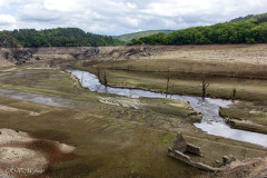Lac de Guerlédan assèché