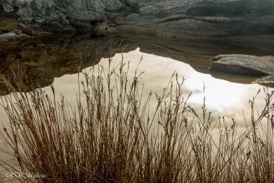 Trou d'eau entre les rochers
