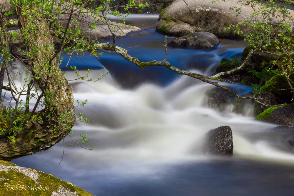 Chaos sur l'Aven, Pont-Aven