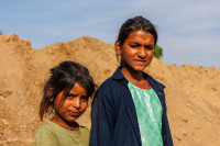 Enfants dans une briquetterie à Pokhran, Inde