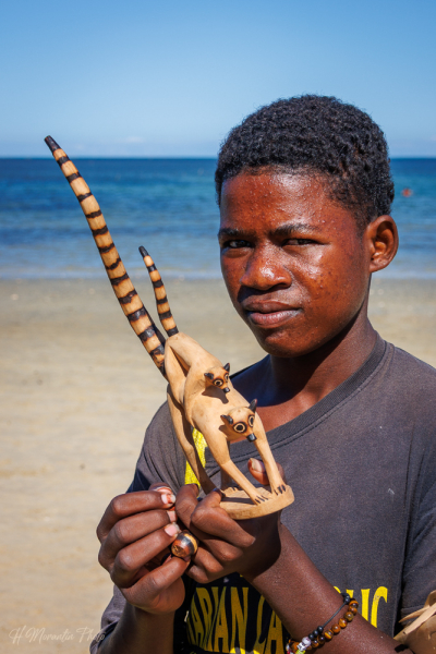 Alexandro, vendeur à la sauvette, Ifaty, Madagascar