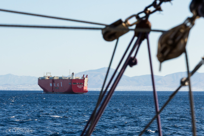 Cargo devant le Pyrée, Grèce