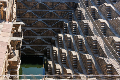 Puits à degrés de Chand Baori, 30m, 3500 marches, Abhaneri