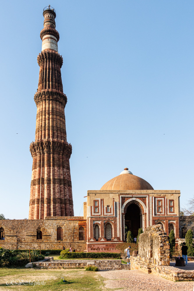 Le Qutub Minar, 72m, 13eS, Delhi, Inde du nord