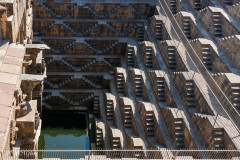 Puits à degrés de Chand Baori, 30m, 3500 marches, Abhaneri