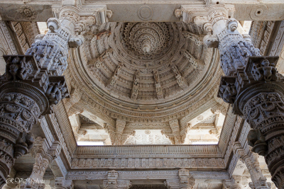 Temple Jaïn de Chaumukha (1444 colonnes), Ranakpur, Inde du nord