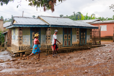 Averse de pluie tropicale, Kelilalina