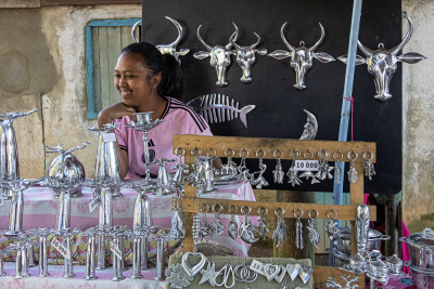 Souvenirs de Madagascar en aluminium recyclé