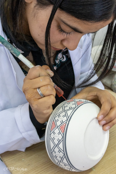 Décoration des poteries, Fès, Maroc