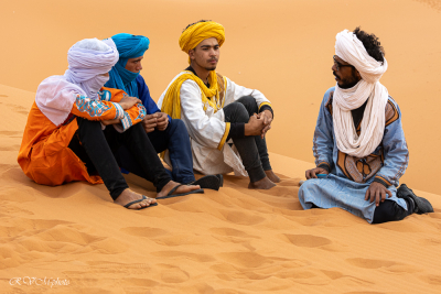 Guides Berbères, dunes de Merzouga, Maroc