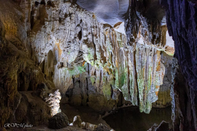 Grotte de Hang Sung Sot, baie d'Halong, Vietnam